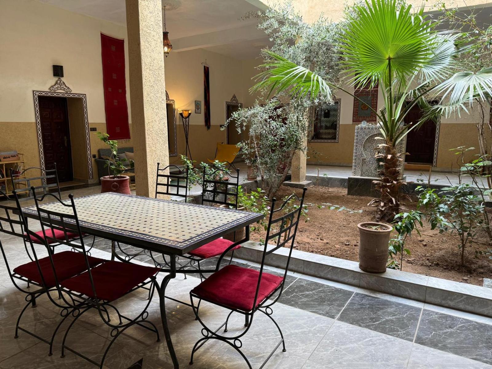 Riad Tazoulte アグツ エクステリア 写真